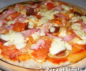 Lenmaglisztes pizza