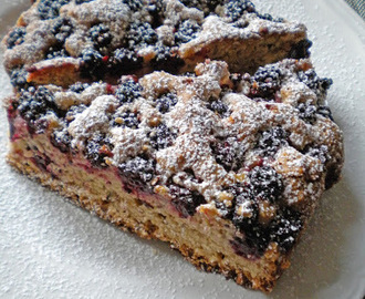 Torta di more e nocciole / Cake with hazelnuts and blackberries