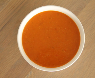 Pompoen-tomaat-paprika soep