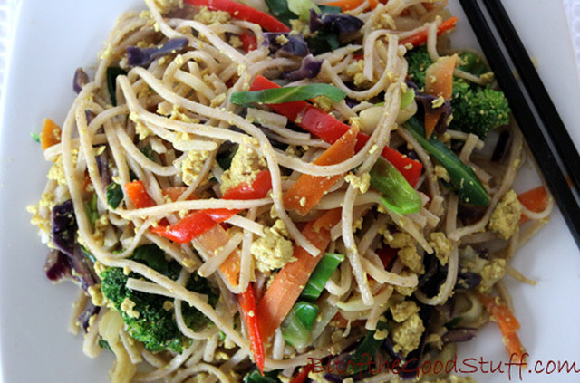 Chinese ‘Egg-fried’ Noodles… Vegan Style!