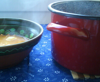 Egyszerű pirított reszelt tészta leves