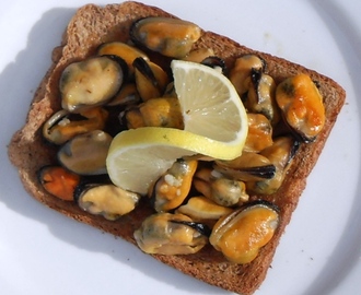 Garlic Mussels on Toast