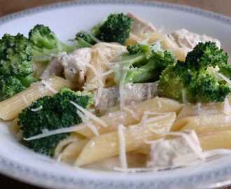 pasta met kip, broccoli en gorgonzola