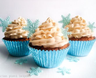 Piparkakkumuffinit toffeekuorrutteella / gingerbread cupcakes with toffee buttercream
