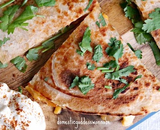 quesadillas with chicken, mushroom and red peppers