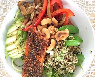 Lekkerste gezonde comfort food ooit: bomvolle bowl met groenten, quinoa en zalm