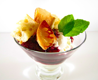 Ricotta w/ Vanilla Sugar Croutons and Berries