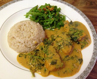 Salmon & Watercress With Almond Curry Sauce