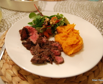 Savuporomousseleipäset, flank steak bataattipyreellä ja mustikka-kookosjäätelöä