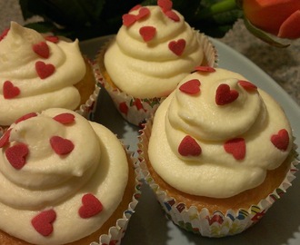 Strawberry Cupcakes mit Creamcheese-Vanilla-Frosting