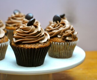 Banana Cupcakes with Nutella Buttercream