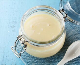 Latte condensato fatto in casa: la ricetta facile e veloce per i vostri dolci