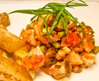 Kyckling, potatis med Sparris och vårlöks kompott med tomat. ”veckans matlåda”.