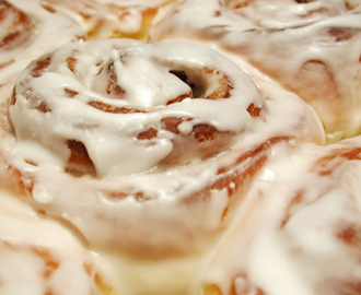 Cinnamon Rolls (made with cake mix)