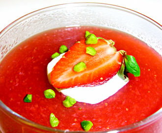 Erdbeer Kuzu Mochi Dessert