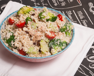 Rijstsalade met broccoli en tonijn