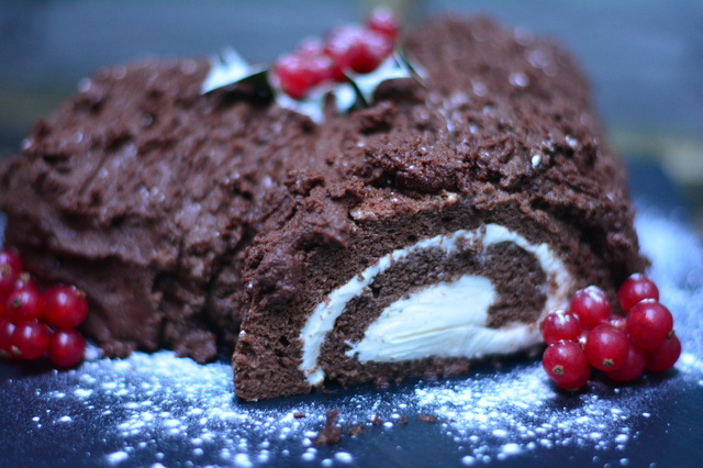 Healthy chocolate roulade…the best Yule Log ever (sorry Mary Berry)