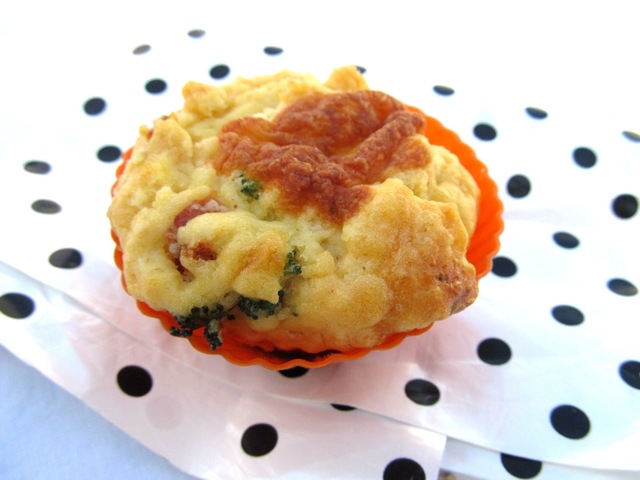 Muffin Salgado com Brócolis, Queijo e Presunto