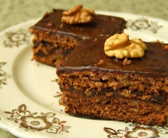 Kavart csokis – diós sütemény, a nagyi receptje alapján! Mennyei finomság!