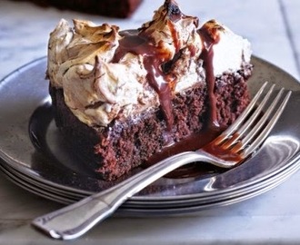 Csokoládés habcsók szelet – egyszerű és remek sütemény! Imádjuk!