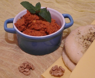 Muhammara - pasta z pieczonej papryki i orzechów