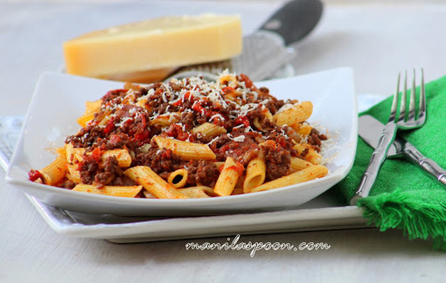 Penne with Beef and Roasted Pepper Tomato Sauce