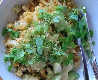 Quinoa salad with avocado and eggs