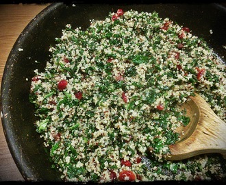 VEGAN VIBES: #Superfood boerenkool met quinoa enveenbessen? #Feelgood #Comfyfood