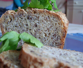 Chleb pszenno - żytni z ziarnami