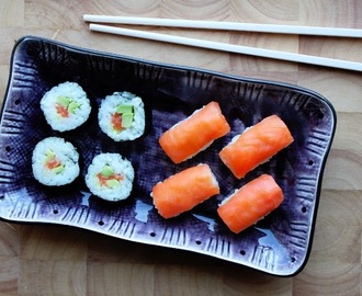 Sushia kotona: lohi-nigirit ja lohi-avokado-makit