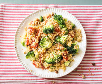 Volkoren bulgur met broccoli, geroosterde cherrytomaten en amandelen Recept | HelloFresh