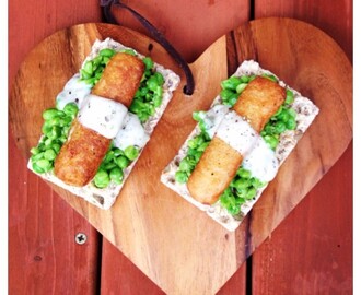#SpringintoSummer: Crunchy Fish Finger Ryvitas Recipe with Peas and Homemade Tartare Sauce