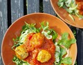 Courgetti met kipgehaktballetjes in pittige tomatensaus