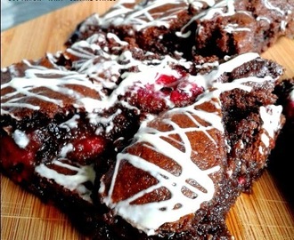 Chocolate & Raspberry Gooey Brownie Dessert