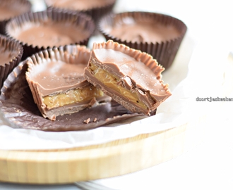 Salted caramel cups