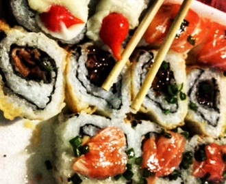 Sushi de salmão com alho grelhado (exclusivo HORA DO JAPA)