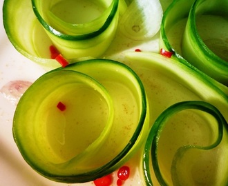 Frisse Thaise komkommersalade