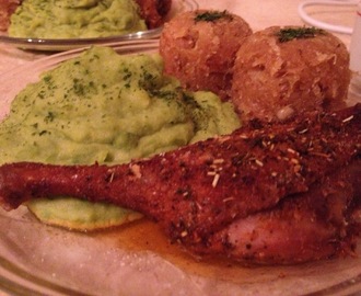 Sült kacsa, párolt káposztával és borsós krumplipürével