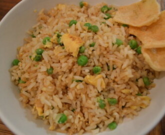 Gebakken rijst, een heerlijke maaltijd in een handomdraai op tafel