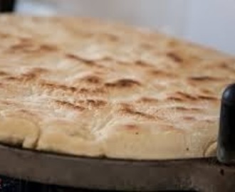 Torta al testo- umbrialainen täytetty leipä