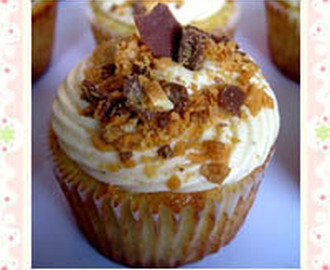 Peanut Butter and Banana Cupcakes by Your Cup of Cake