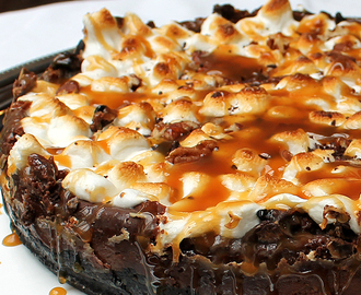 ROCKY ROAD CHEESECAKE