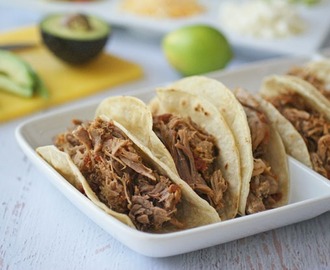 Slow Cooker Spicy Pulled Pork Tacos #McCormickTacoNight