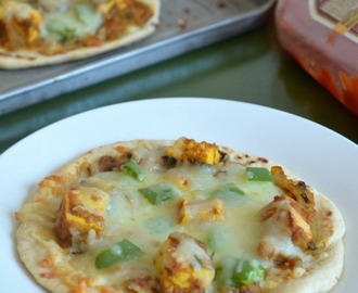 Naan+ Pizza = Naanizza (Pizza with Indian Touch)