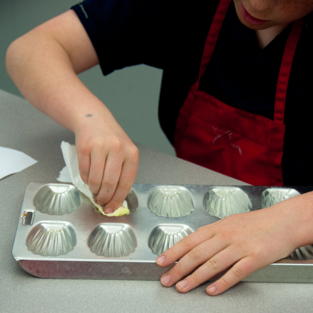 It’s a French Food Revolution Friday: Les Petits Chefs bake madeleines