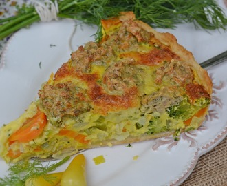 Zöldséges pite kapros csirkegombóccal - paleo