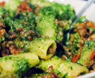 Dinner: De allerlekkerste pasta pesto ooit: met spinazie, gehakt & tomaatjes