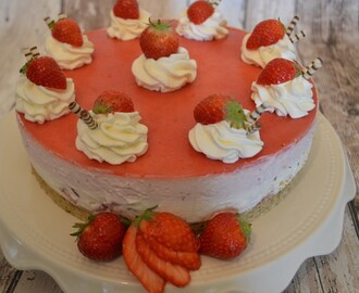 Aardbeienroomkaastaart – zonder oven heerlijk taart bakken