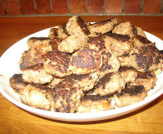 Juliga köttbullar med kryddpeppar och senap