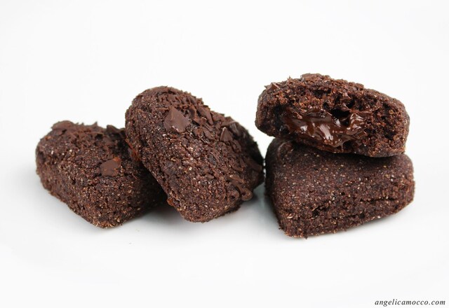 Biscotti al cioccolato dal cuore morbido, vegan e senza glutine